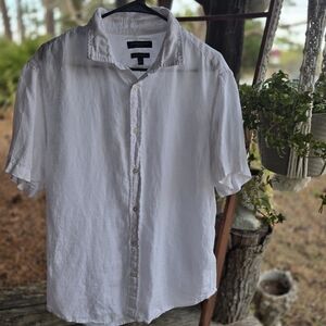 Banana Republic White Linen Button Front Short Sleeve Camden Standard Fit Shirt